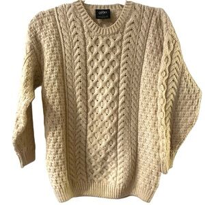 Aran 100% merino wool knit fisherman sweater size (check measurements)